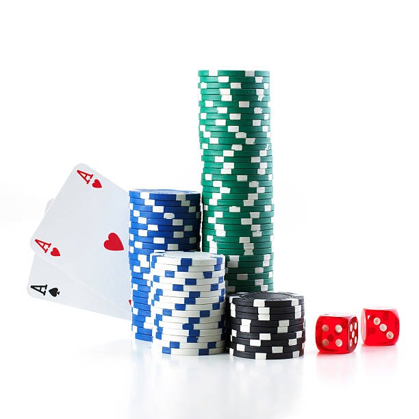 romo88 platform showing live-dealer tables, game lobbies, and sports markets